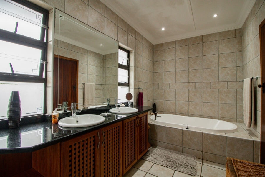 3 Bedroom Property for Sale in Vincent Heights Eastern Cape